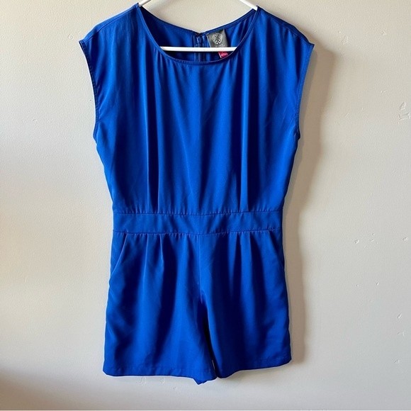 Vince Camuto Pants - VINCE CAMUTO Solid Blue Fitted Jumpsuit Size Small